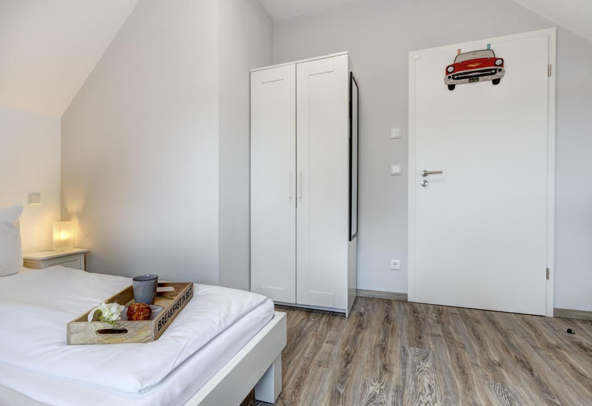 Haus Strandkoerv Mit Fass-Sauna Loddin Buitenkant foto