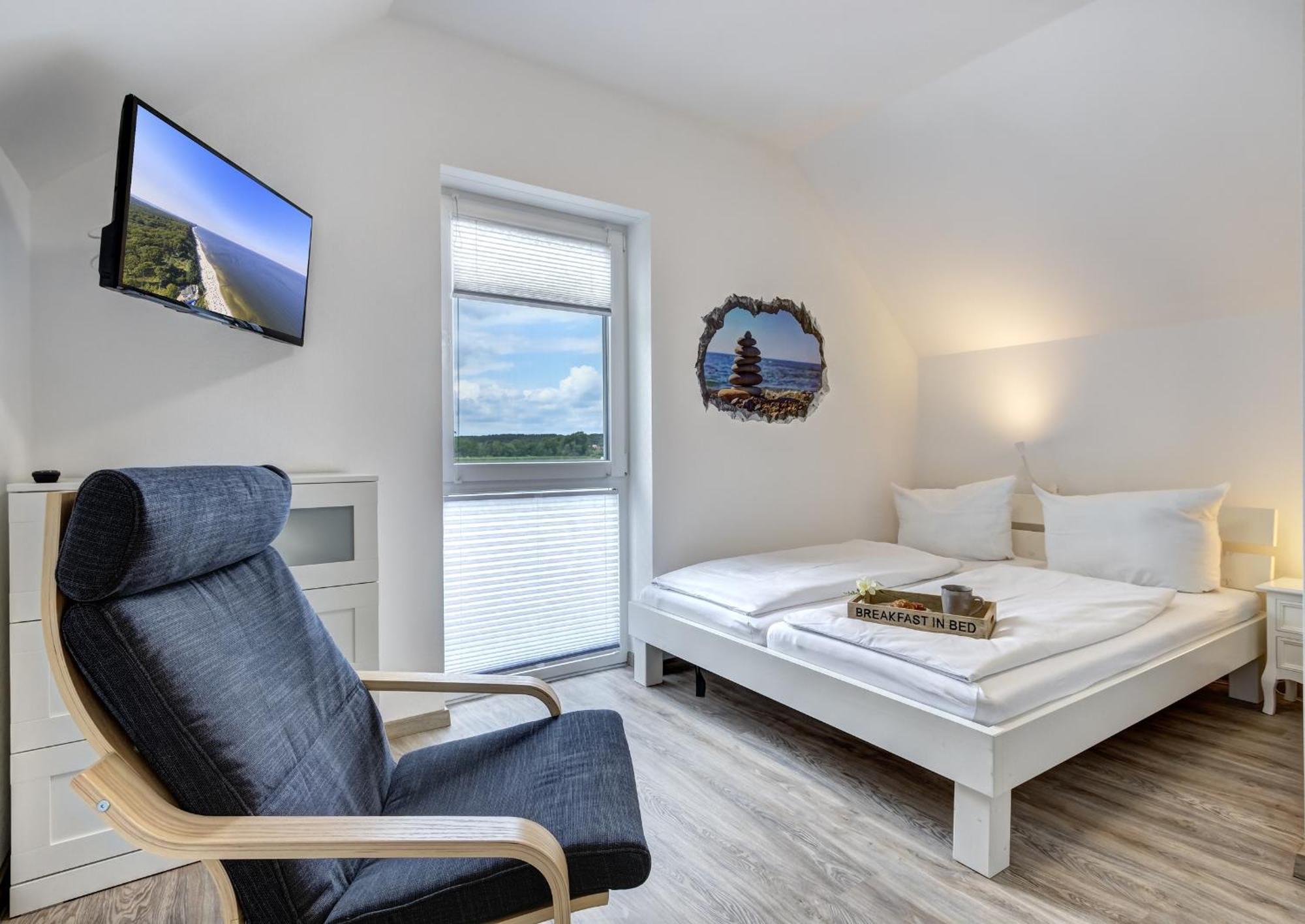 Haus Strandkoerv Mit Fass-Sauna Loddin Buitenkant foto
