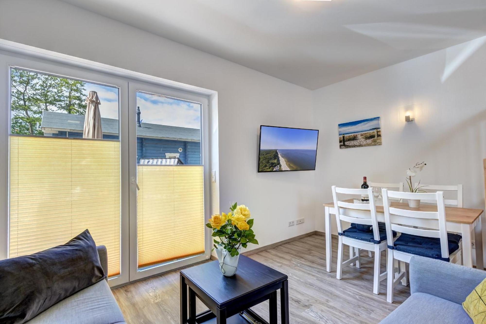 Haus Strandkoerv Mit Fass-Sauna Loddin Buitenkant foto